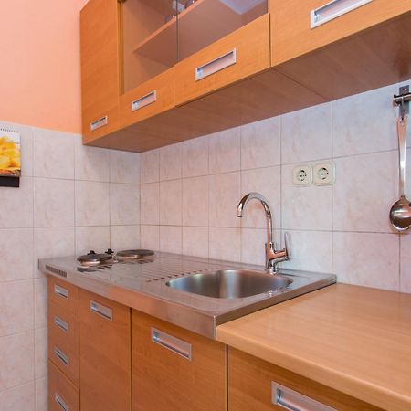 Apartments Luka 2 Baška Esterno foto