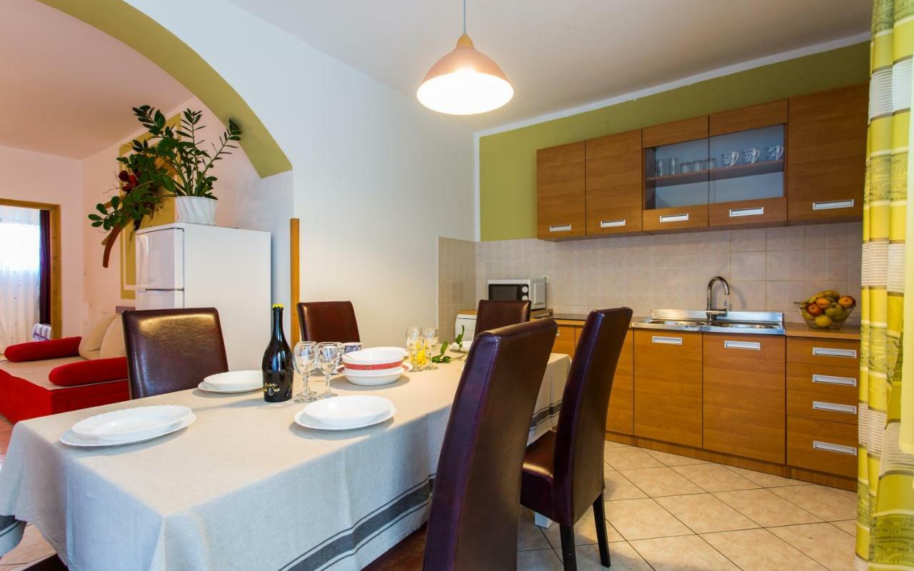 Apartments Luka 2 Baška Esterno foto